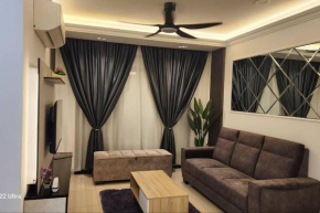 3 bedroom condo Eila Homestay in Larkin, AC, wi-fi